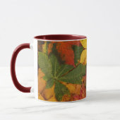 Farbenfrohe Herbstüberreste Keramik Tasse (Links)