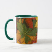 Farbenfrohe Herbstüberreste Keramik Tasse (Links)