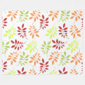 Farbenfrohe Herbstunterschiede in warmen Tönen Fleecedecke (Vorderseite (Horizontal))