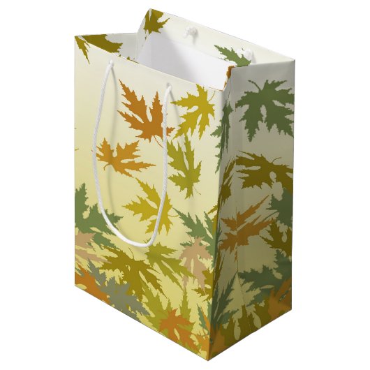Farbenfrohe Herbstverluste Mittlere Geschenktüte (Vorderseite Schrägansicht)
