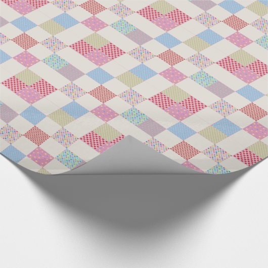 Farbenfrohe Herz-Quilt-Muster Geschenkpapier (Ecke)