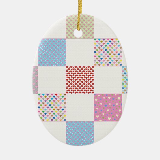 Farbenfrohe Herz-Quilt-Muster Keramikornament (Vorne)