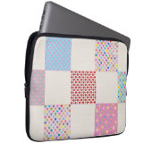 Farbenfrohe Herz-Quilt-Muster Laptopschutzhülle (Vorne Rechts)