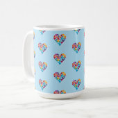 Farbenfrohe Herzdesign, Blau, Genießen! Kaffeetasse (Vorderseite Links)
