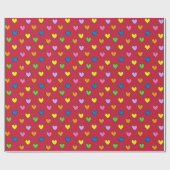 Farbenfrohe Herzen auf rotem Umschlagpapier Geschenkpapier (Flach)