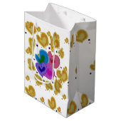 Farbenfrohe Herzen Design Valentinstag Mittlere Geschenktüte (Vorderseite Schrägansicht)
