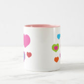 Farbenfrohe Herzen Zweifarbige Tasse (Mittel)