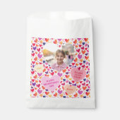 Farbenfrohe Herzklassensaal Valentinstag Foto Geschenktütchen (Vorderseite)