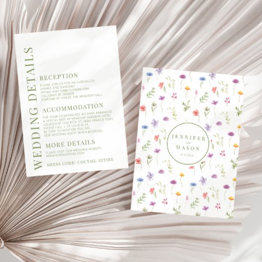 Farbenfrohe Hochzeitsdetails der wilden Blume Begleitkarte