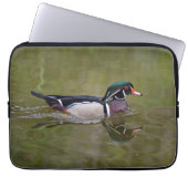 Farbenfrohe Holzente Laptopschutzhülle (Vorderseite)