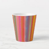 Farbenfrohe Holzkohle Boho Streifen Milchtasse (Vorderseite)