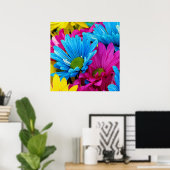 Farbenfrohe Hot Pink Aquamarin Blue Gerber Blume Poster (Heimbüro)