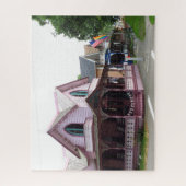 Farbenfrohe Hütten mit Fahnen - Martha's Vineyard Puzzle (Vertikal)