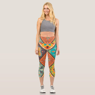 Farbenfrohe islamisch inspirierte Patchwork-Kachel Capri Leggings