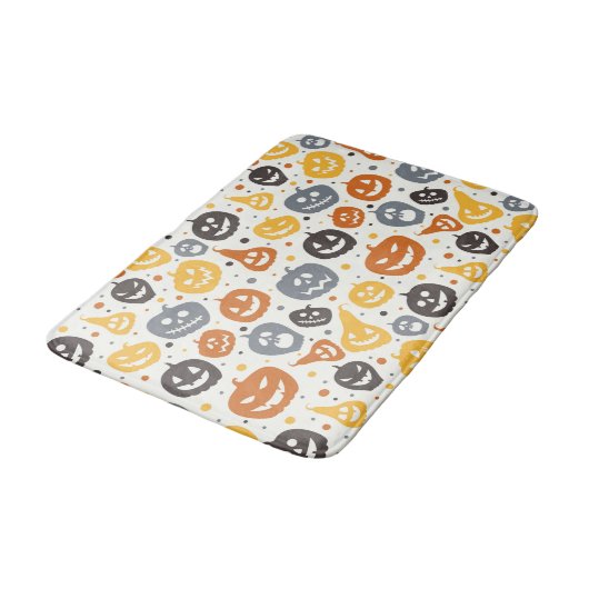 Farbenfrohe Jack-O'-Lantern-Gesichtsmuster Badematte (Schrägansicht)