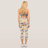 Farbenfrohe Jack-O'-Lantern-Gesichtsmuster Capri Leggings (Rückseite)
