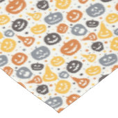 Farbenfrohe Jack-O'-Lantern-Gesichtsmuster Tischdecke (Schrägansicht)