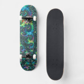 Farbenfrohe Jewel Tone Fraktal Abstrakte Kunst Skateboard (Vorderseite)