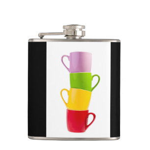 Farbenfrohe Kaffeetassen Flachmann