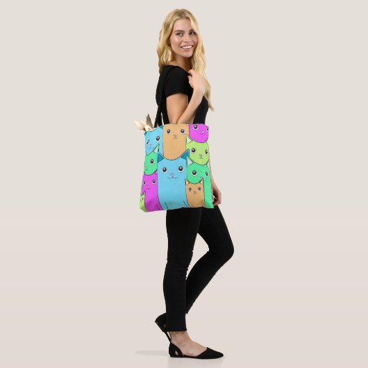 farbenfrohe Katzen Tasche (Am Model)