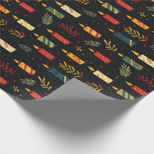 Farbenfrohe Kerzen Xmas Geschenkpapier (Ecke)