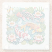 Farbenfrohe Koi Schwimmen in Lotus Gefüllter Teich Glasuntersetzer (Rückseite)