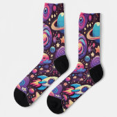 Farbenfrohe kosmische Szene mit Cartoon Planets Socken (Linkes Detail)