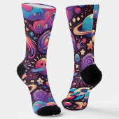 Farbenfrohe kosmische Szene mit Cartoon Planets Socken (Gewinkelt)