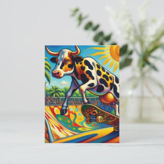 Farbenfrohe Kuhskateboarding Postkarte (Stehend Vorderseite)