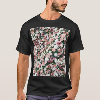 Farbenfrohe künstliche Blume: lebhafter Hintergrun T-Shirt