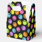 Farbenfrohe, lächelnde Emoji-Gesichter auf schwarz Geschenkschachtel (Geöffnet)