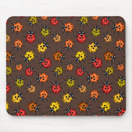 Farbenfrohe Ladybugs auf braun Mousepad (Vorne)