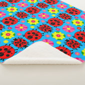 farbenfrohe Ladybugs und Blume Sherpadecke (3/4)