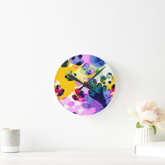 Farbenfrohe, lebhafte Gestaltung Runde Wanduhr (Zuhause)