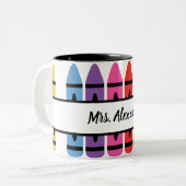 Farbenfrohe Lehrer Wertschätzung Crayon Monogram Zweifarbige Tasse (Vorderseite Links)