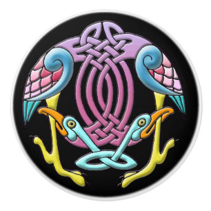 Farbenfrohe, leuchtende Zellige-Vögel in ungewöhnl Keramikknauf