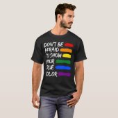 Farbenfrohe LGBTQ Gay Lesbian Que T-Shirt (Vorne ganz)