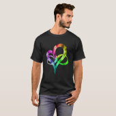 Farbenfrohe Lichter Unendlichkeit Herz Poly Pride T-Shirt (Vorne ganz)