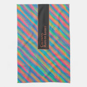 Farbenfrohe Lichtstrahlen fallen in Dunkelheit Geschirrtuch (Vertikal)