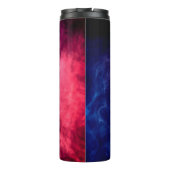 Farbenfrohe lila und blaue Rauchwolken auf der dun Thermosbecher (Rückseite)