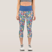 Farbenfrohe LOONEY TUNES™ Schachbrett Toss Pattern Capri Leggings (Vorderseite)