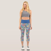 Farbenfrohe LOONEY TUNES™ Schachbrett Toss Pattern Capri Leggings (Vorderseite)