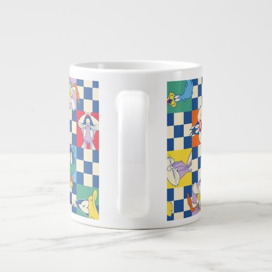 Farbenfrohe LOONEY TUNES™ Schachbrett Toss Pattern Jumbo-Tasse (Rückseite)