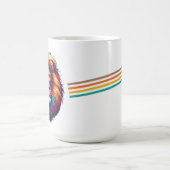 Farbenfrohe Löwenfront - pulsierende Kunst Kaffeetasse (Mittel)