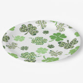 Farbenfrohe Lucky-Klee Pappteller (Schrägansicht)