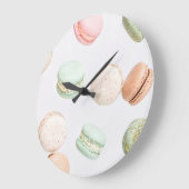 Farbenfrohe Macarons: Süß fallendes Muster. Große Wanduhr (Winkel)