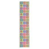 Farbenfrohe Mandala Tile Pattern - Boho Geometric Kurzer Tischläufer (Vorderseite)