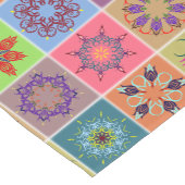 Farbenfrohe Mandala Tile Pattern - Boho Geometric Kurzer Tischläufer (Ecke)