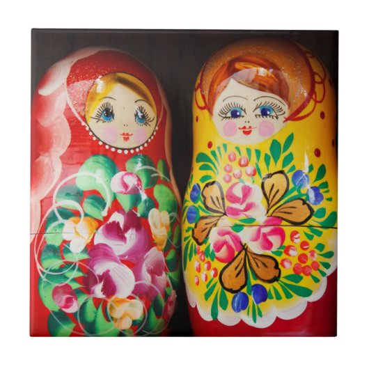 Farbenfrohe Matryoshka Dolls Fliese (Vorderseite)
