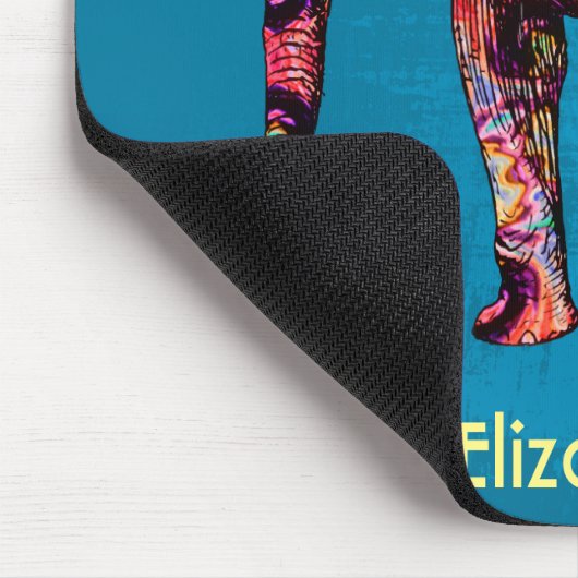 Farbenfrohe, mehrfarbige Elefanten auf blauem Hint Mousepad (Ecke)